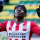 Madueke llega al Chelsea desde PSV por 35 millones de euros