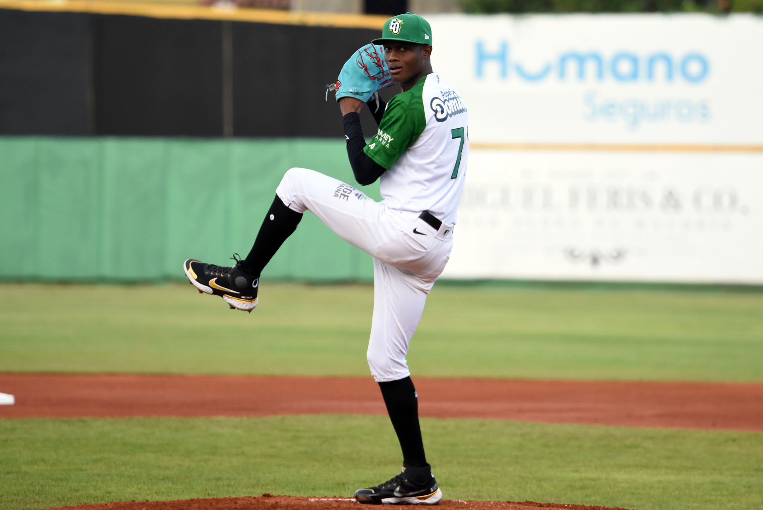 Las Estrellas tendrán tres juegos en línea en casa, se enfrentan este miércoles a los Gigantes, el viernes a los Tigres y el sábado a las Águilas