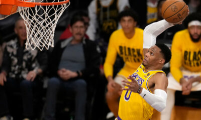 Lakers cambian a Westbrook en un acuerdo de 3 equipos